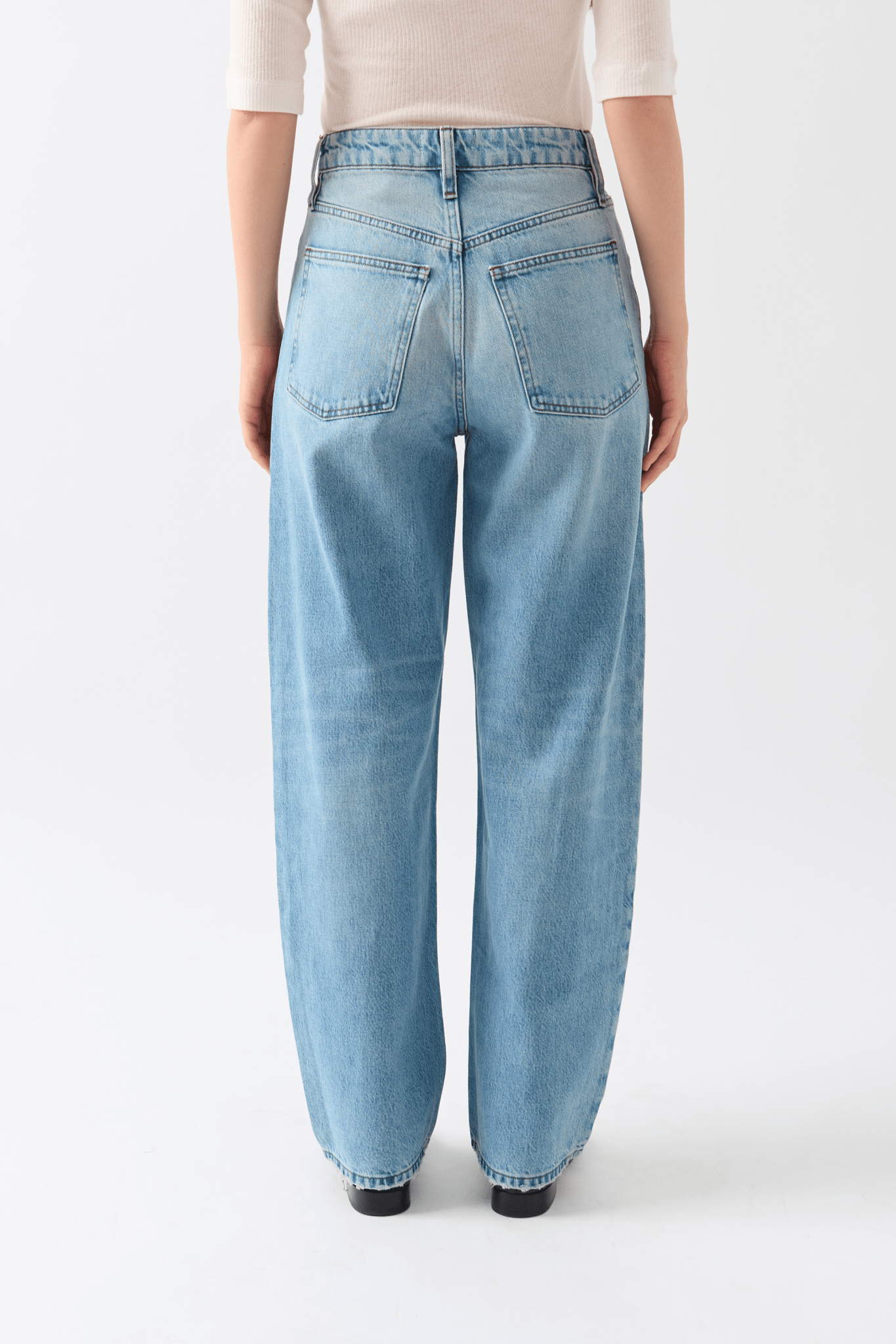 Frame - Frame Long Barrel Leg Denim