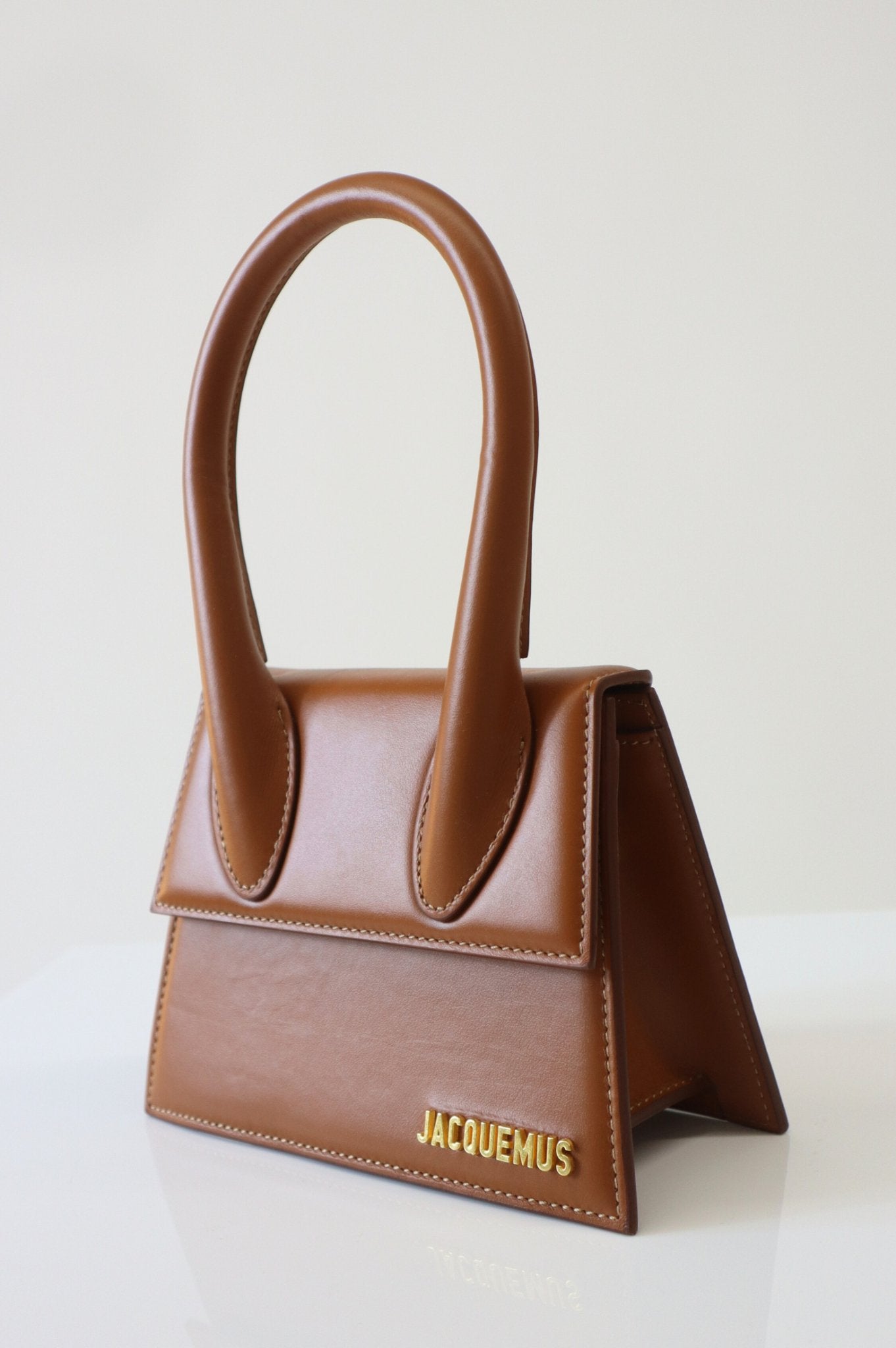 Bessette - Jacquemus Le Chiquito Moyen Mini Tan Leather Tote