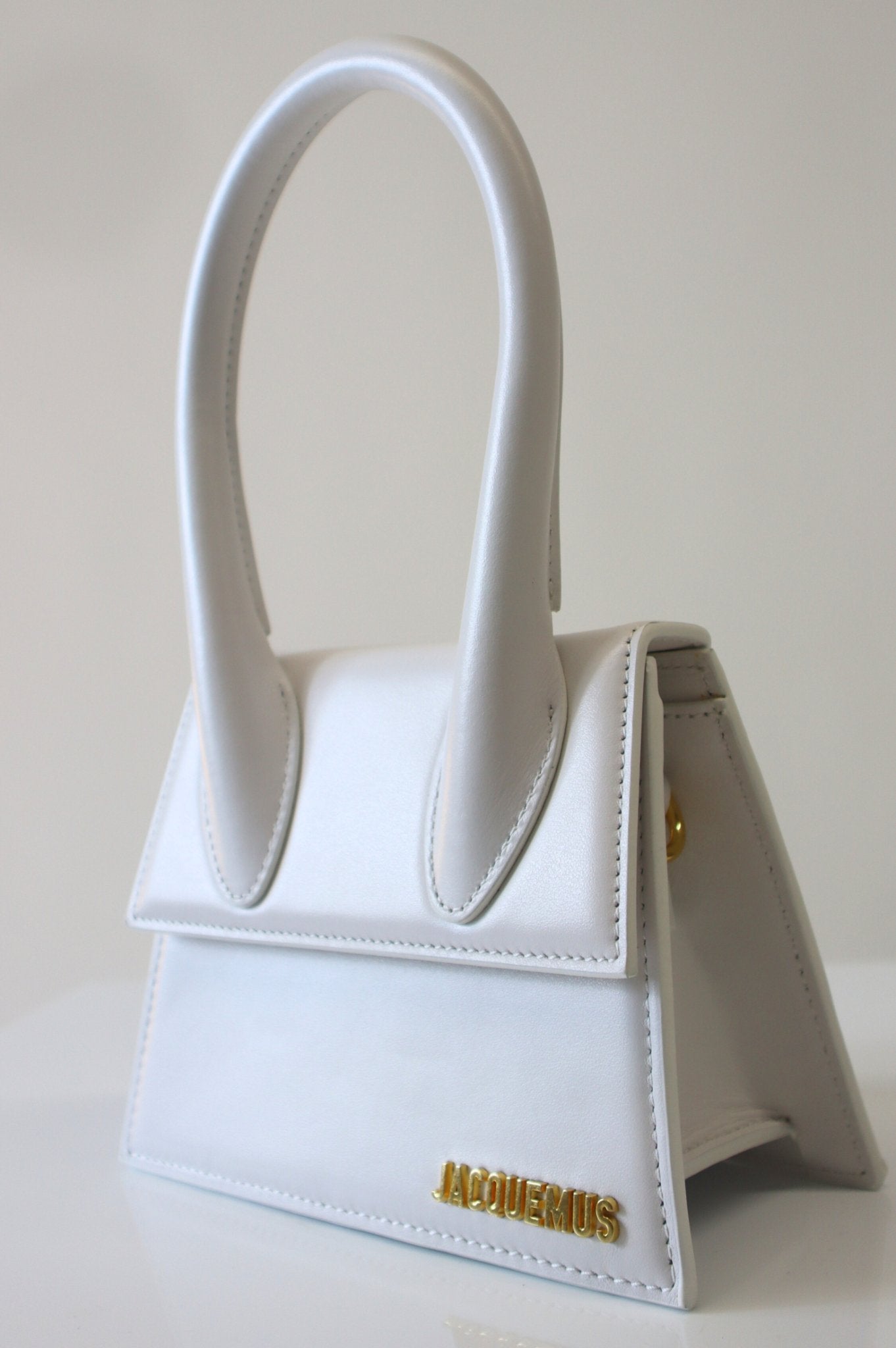 Bessette - Jacquemus Le Chiquito Moyen Mini White Leather Tote