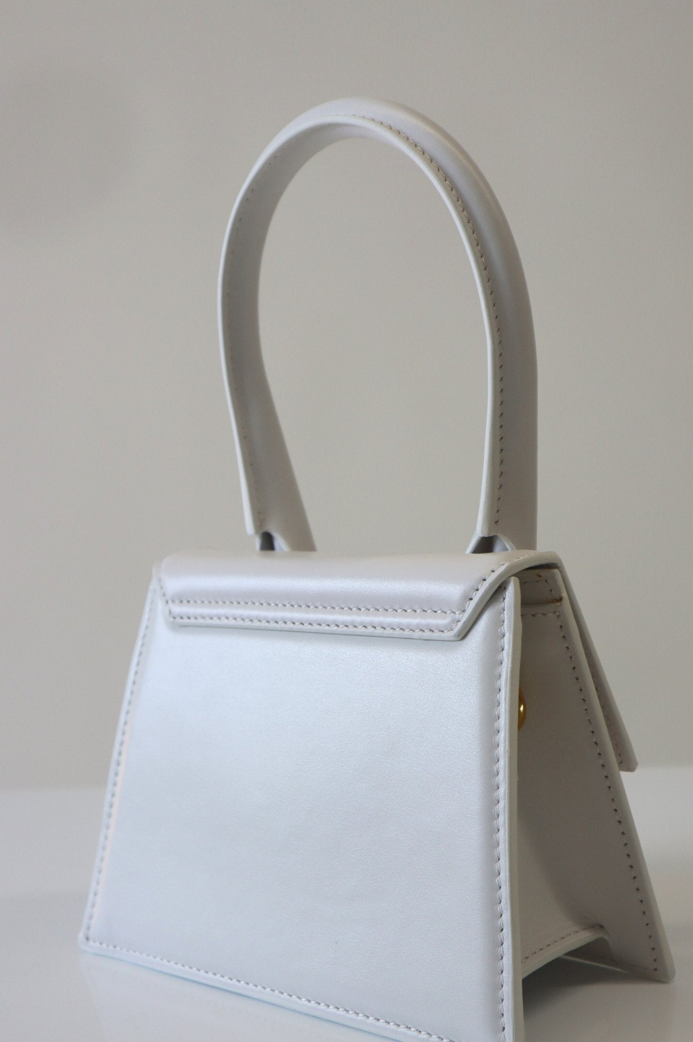 Bessette - Jacquemus Le Chiquito Moyen Mini White Leather Tote