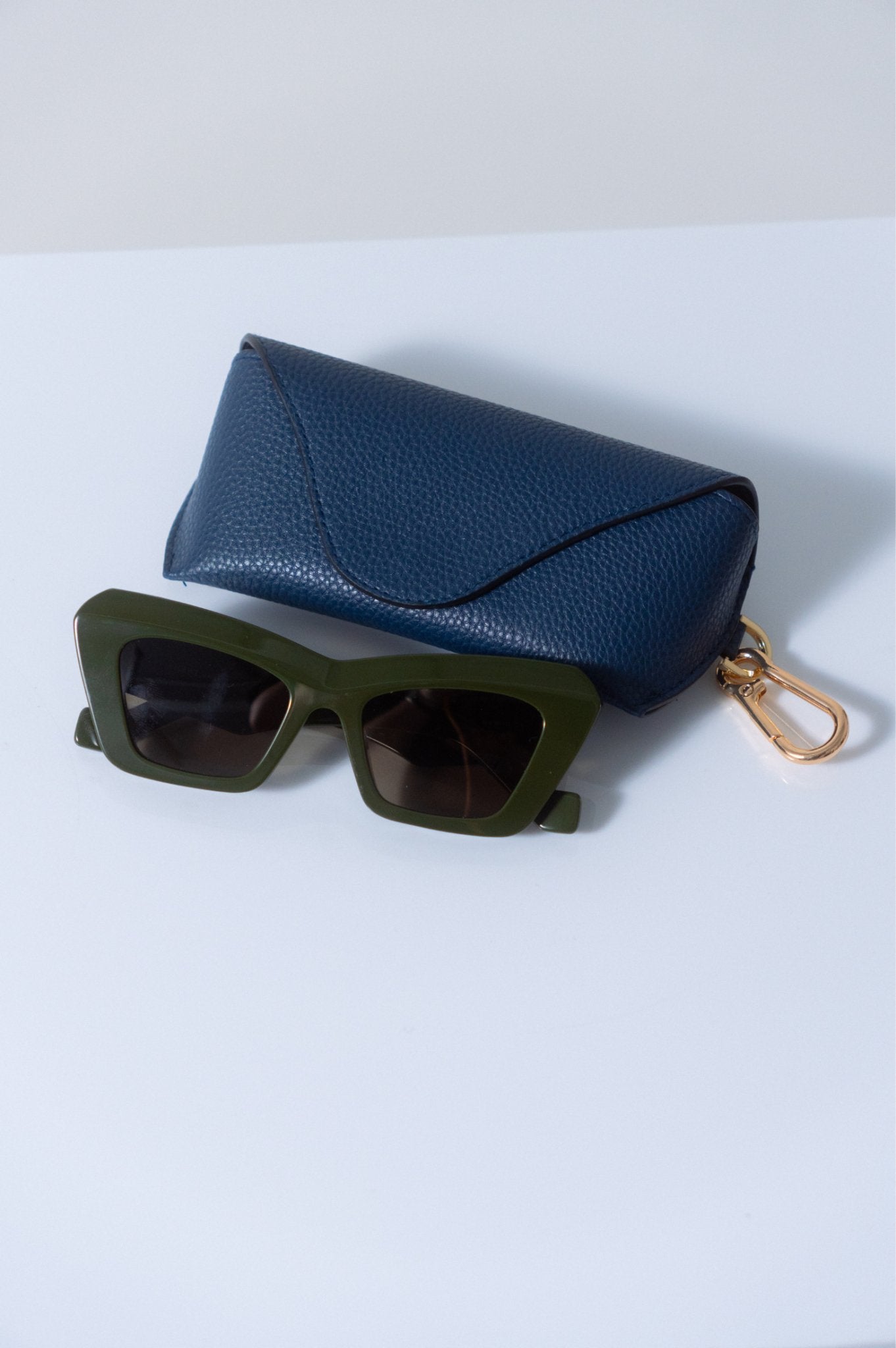 Bessette - Loewe Oversized Cat - Eye Sunglasses