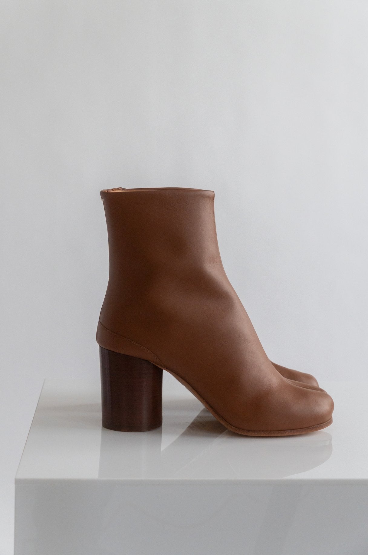 Bessette - Maison Margiela Tabi Boots (38 EU)