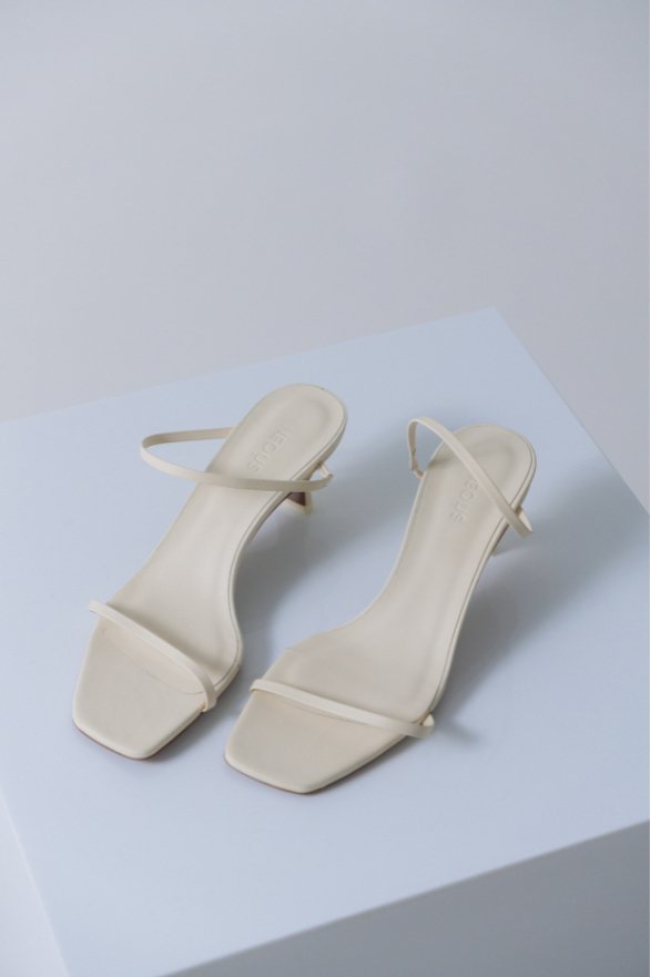 Bessette - Neous Gongora White Strappy Sandal (39 EU)