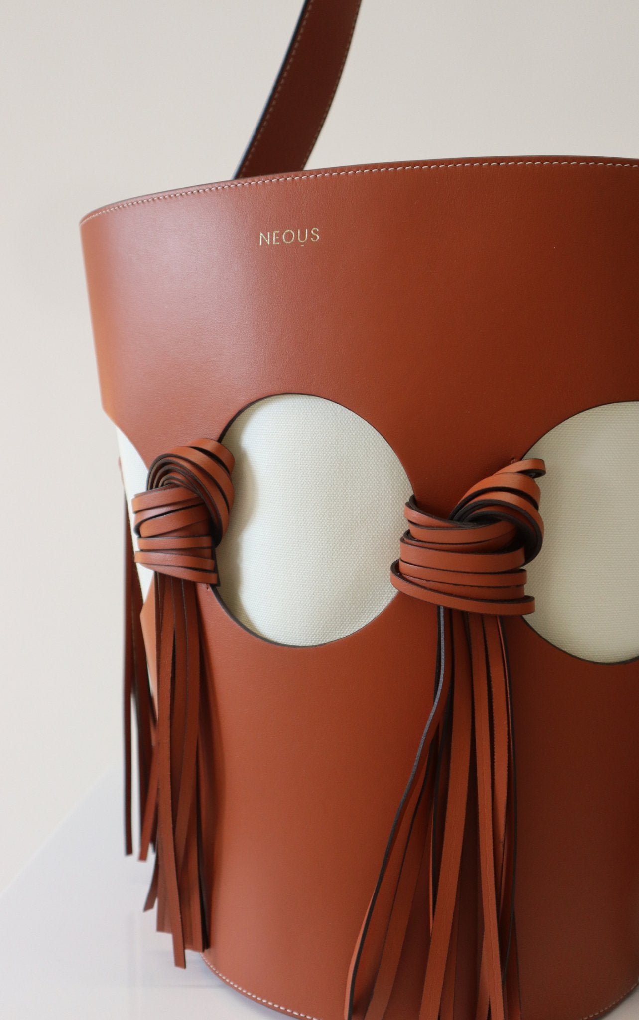 Bessette - Neous Venus Bucket Bag