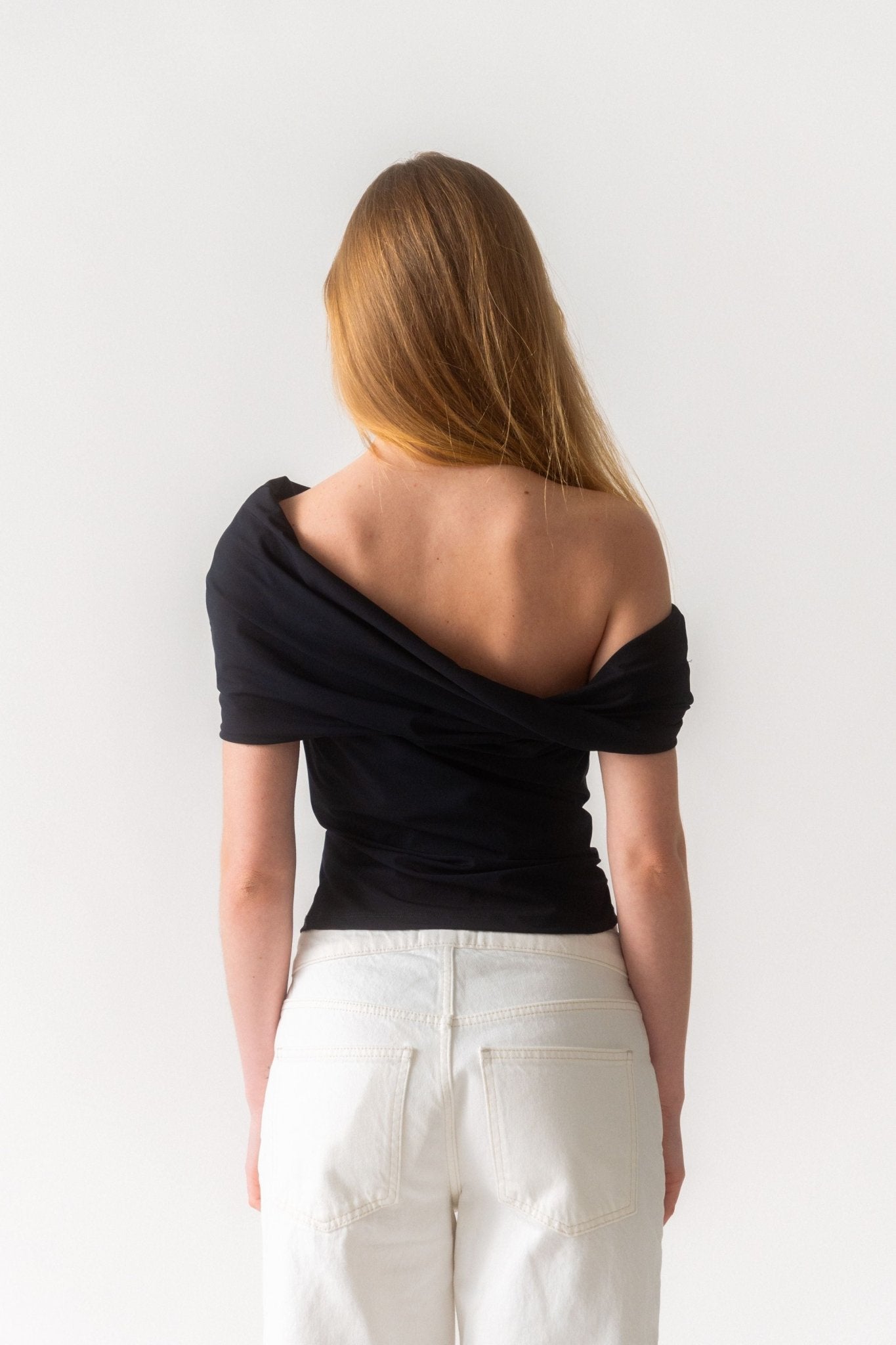 Róhe - Róhe Asymmetrical Off Shoulder Top (36 FR & 40 FR)