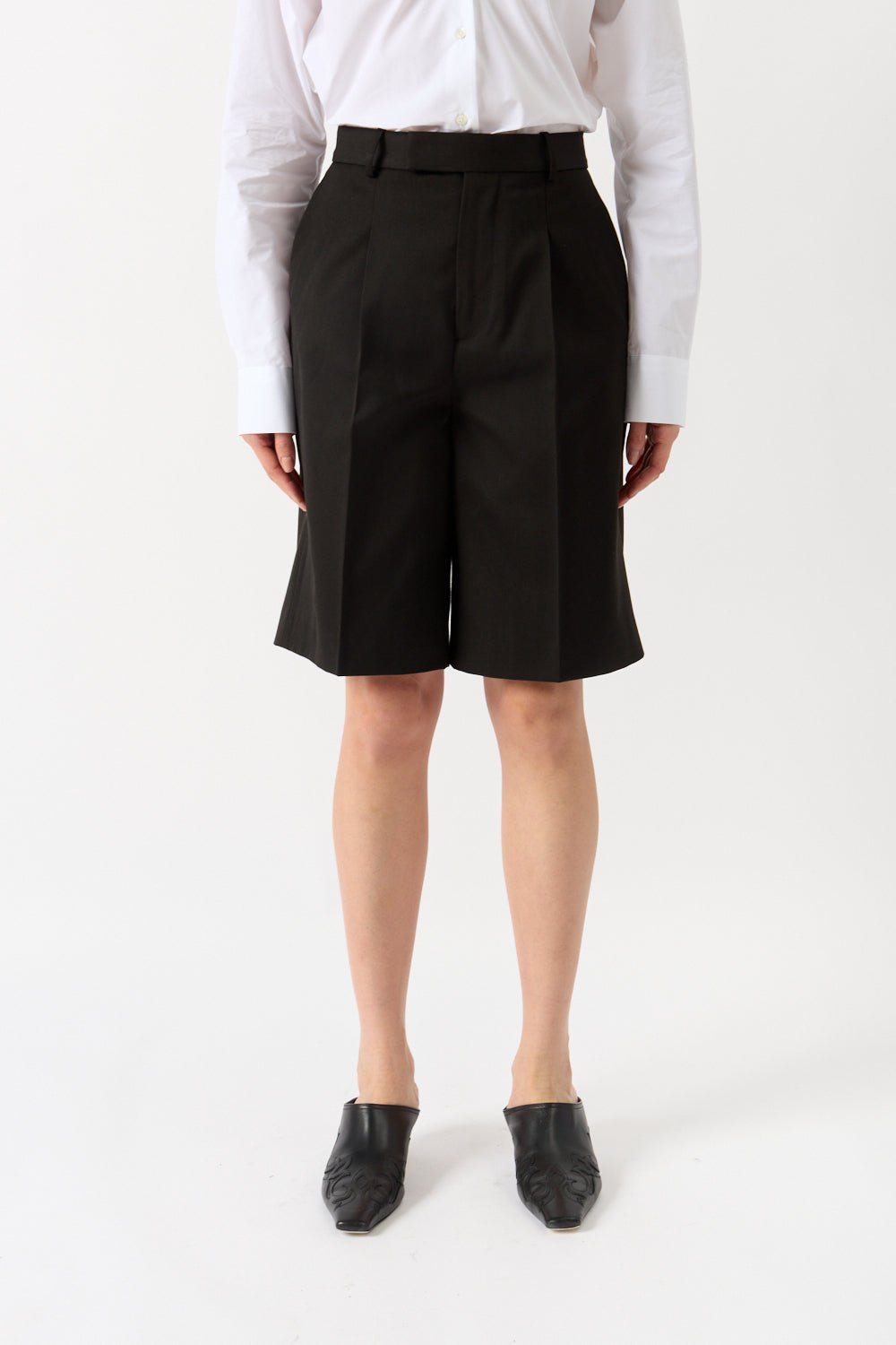 Róhe - Róhe Pleated Tailored Shorts (34 FR & 36 FR)