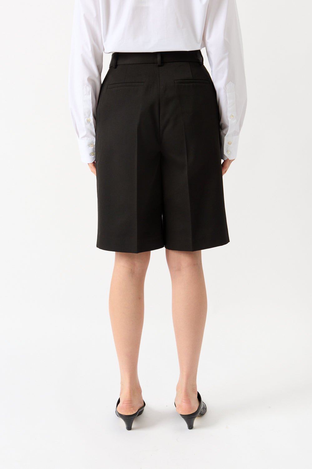 Róhe - Róhe Pleated Tailored Shorts (34 FR & 36 FR)