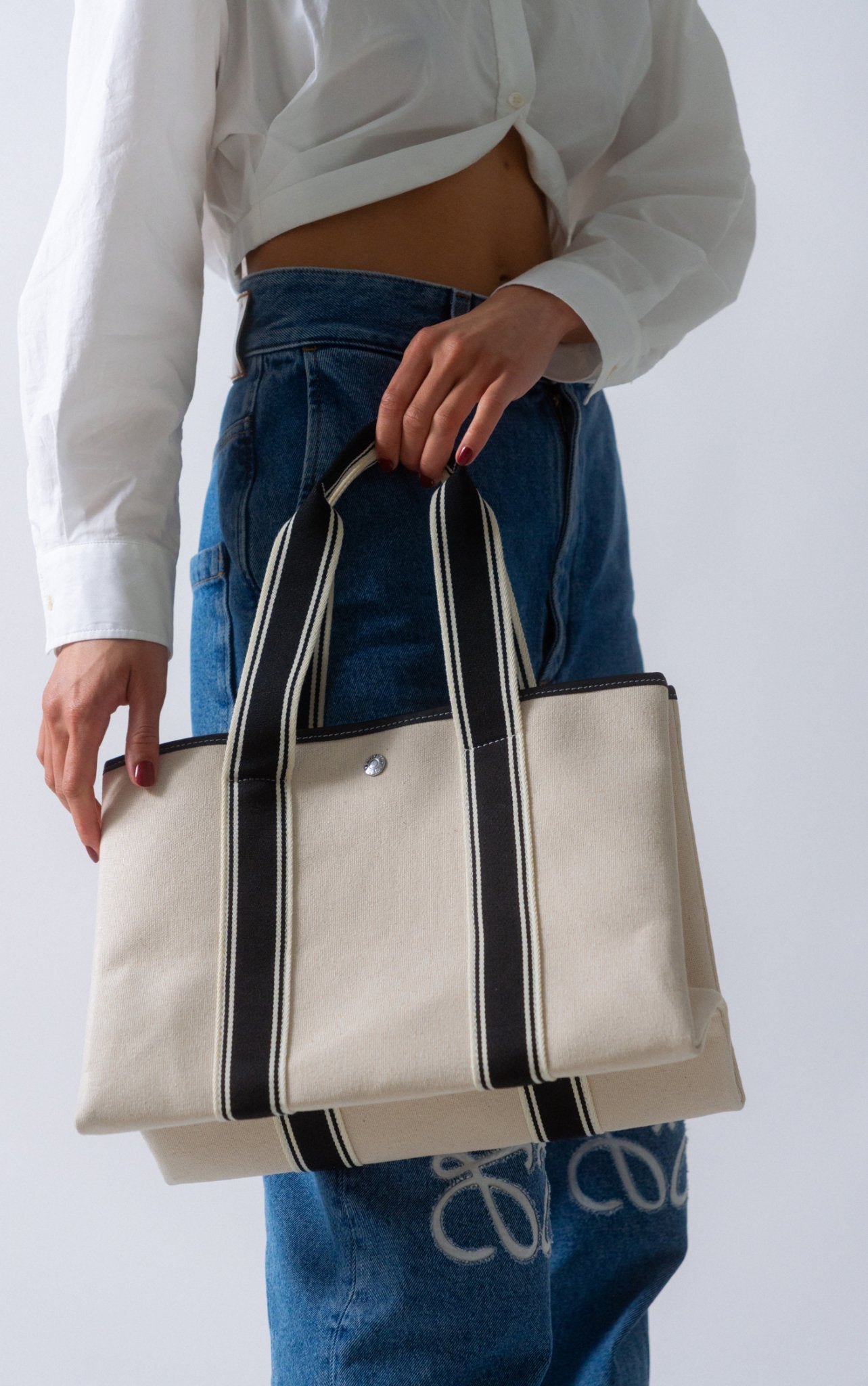 Bessette - Rue De Verneuil Traversée Medium Linen Tote Bag