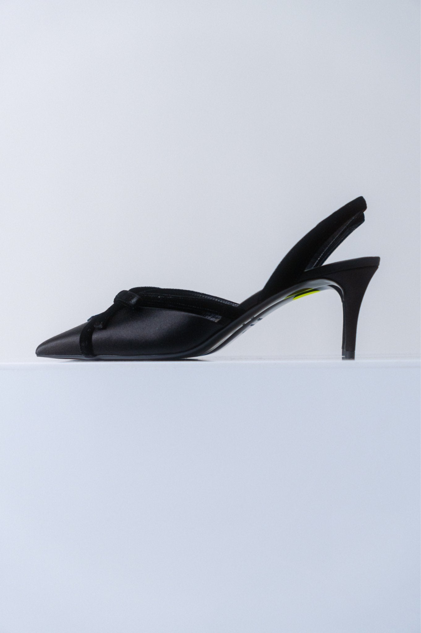 Bessette - Tom Ford Satin and Velvet Bow Slingback (40 EU)