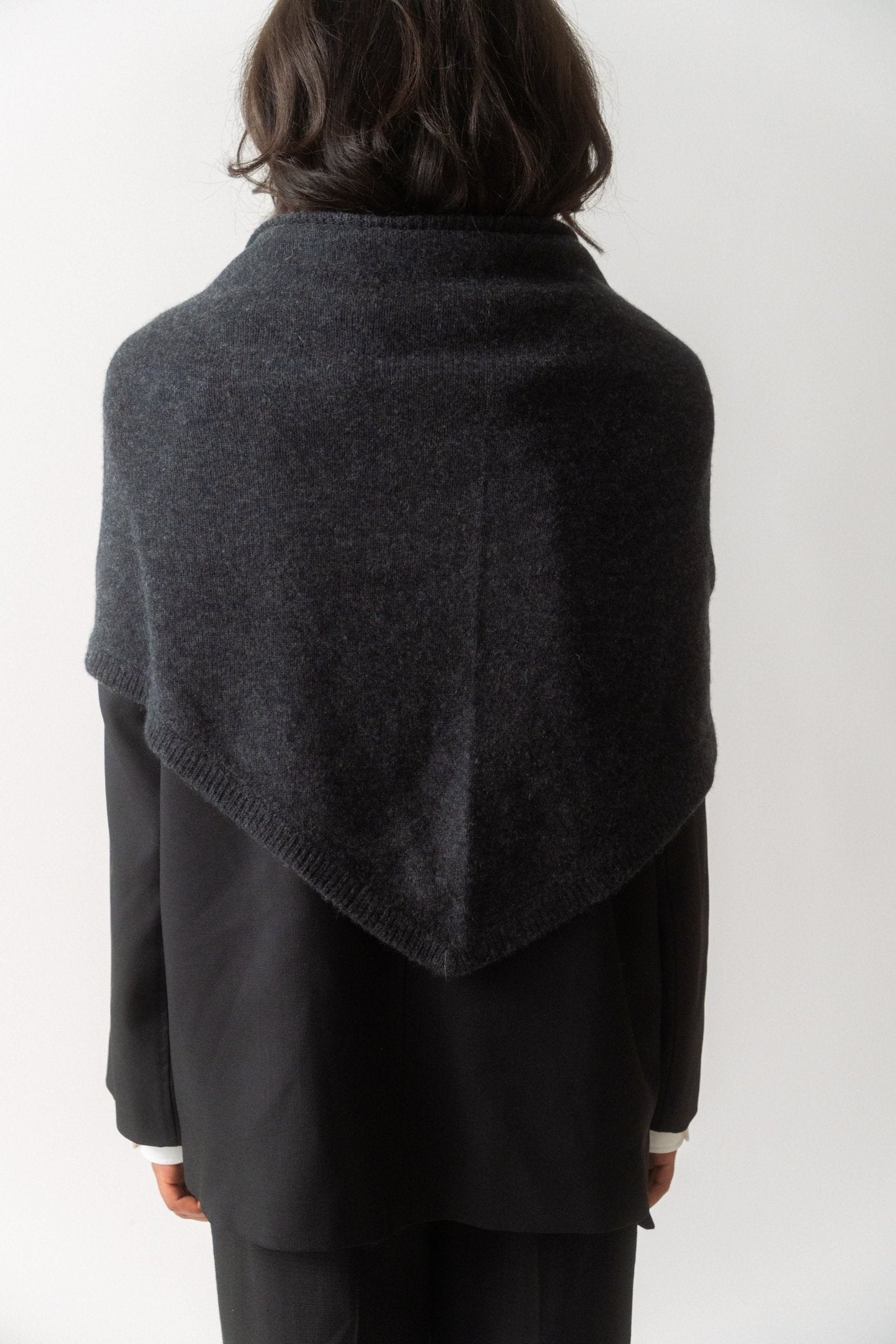 Bessette - Toteme Triangle Cashmere Scarf